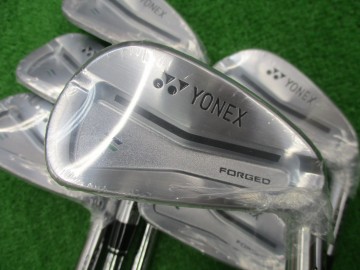 YONEX EZONE CB301アイアンの新品が定価の半額です